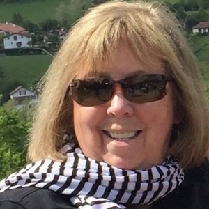 Meet your Posher, Denise